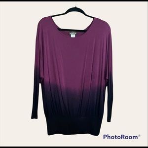 🐼 Venus scoop neck dolman long sleeve ombré purple black size small EUC